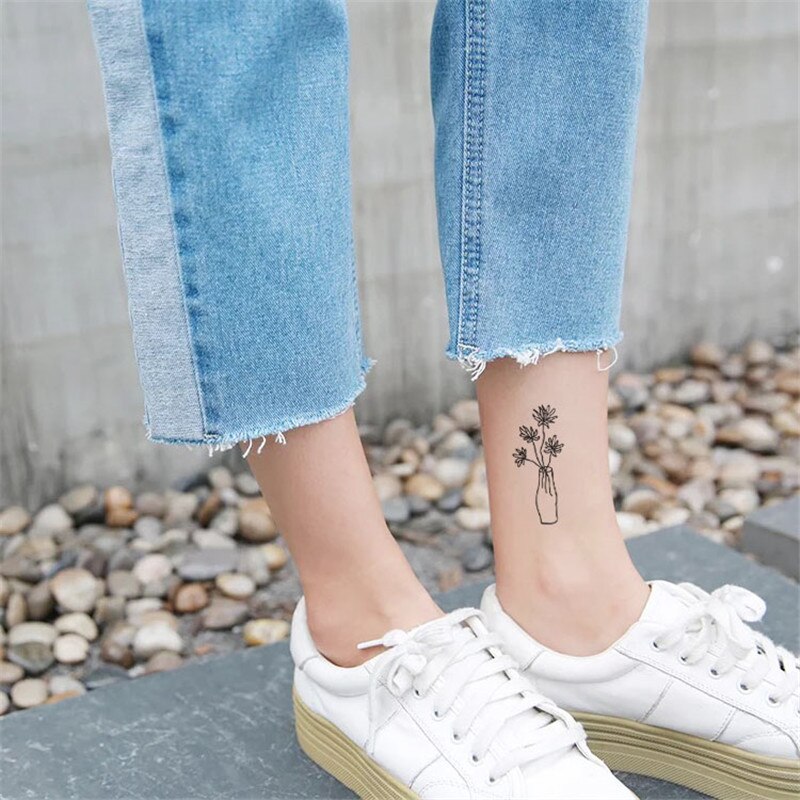 Rocooart Hot sale Black White Style Tattoo Sticker Tree Flower Leaf Temporary Tattoo Sticker Rose Body Art Tatouage Fake Tatoo
